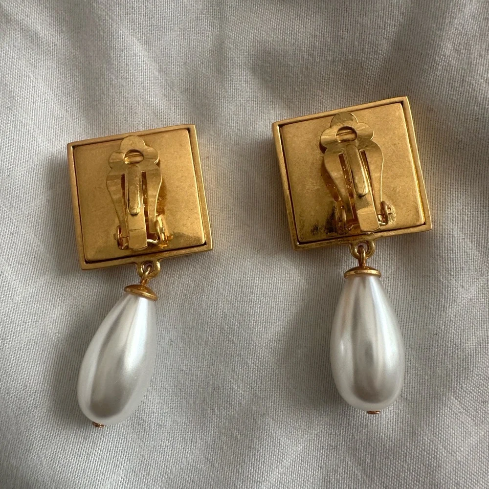 🌟 Chanel Gold-tone Pearl Drop Earrings - Gold & White